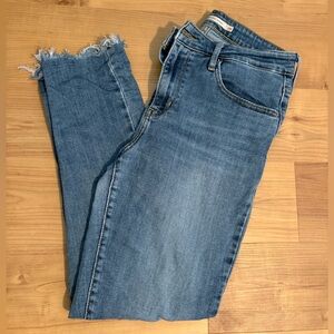 Levi's Women's Cropped Skinny Blue Jeans